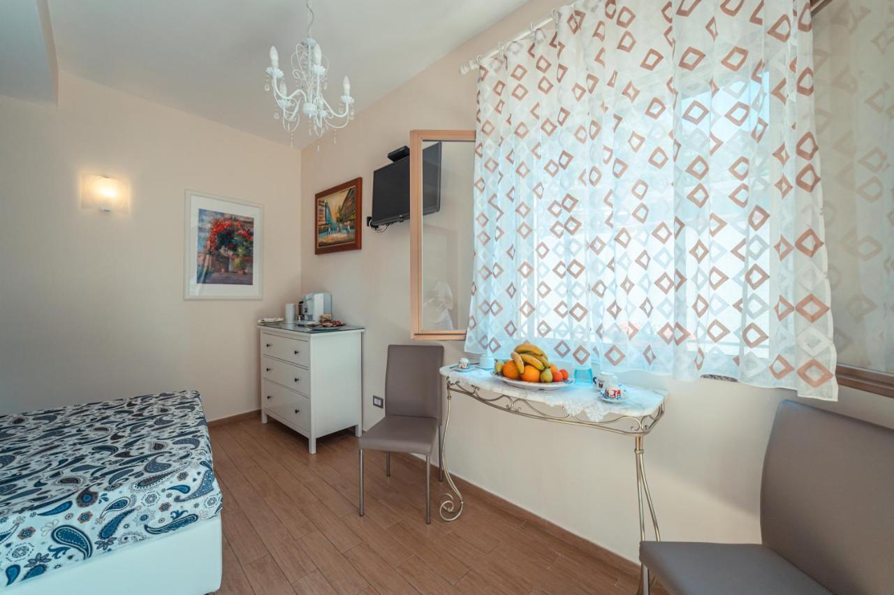 Elegant R&B Floridia Bed & Breakfast ตาออร์มินา ภายนอก รูปภาพ