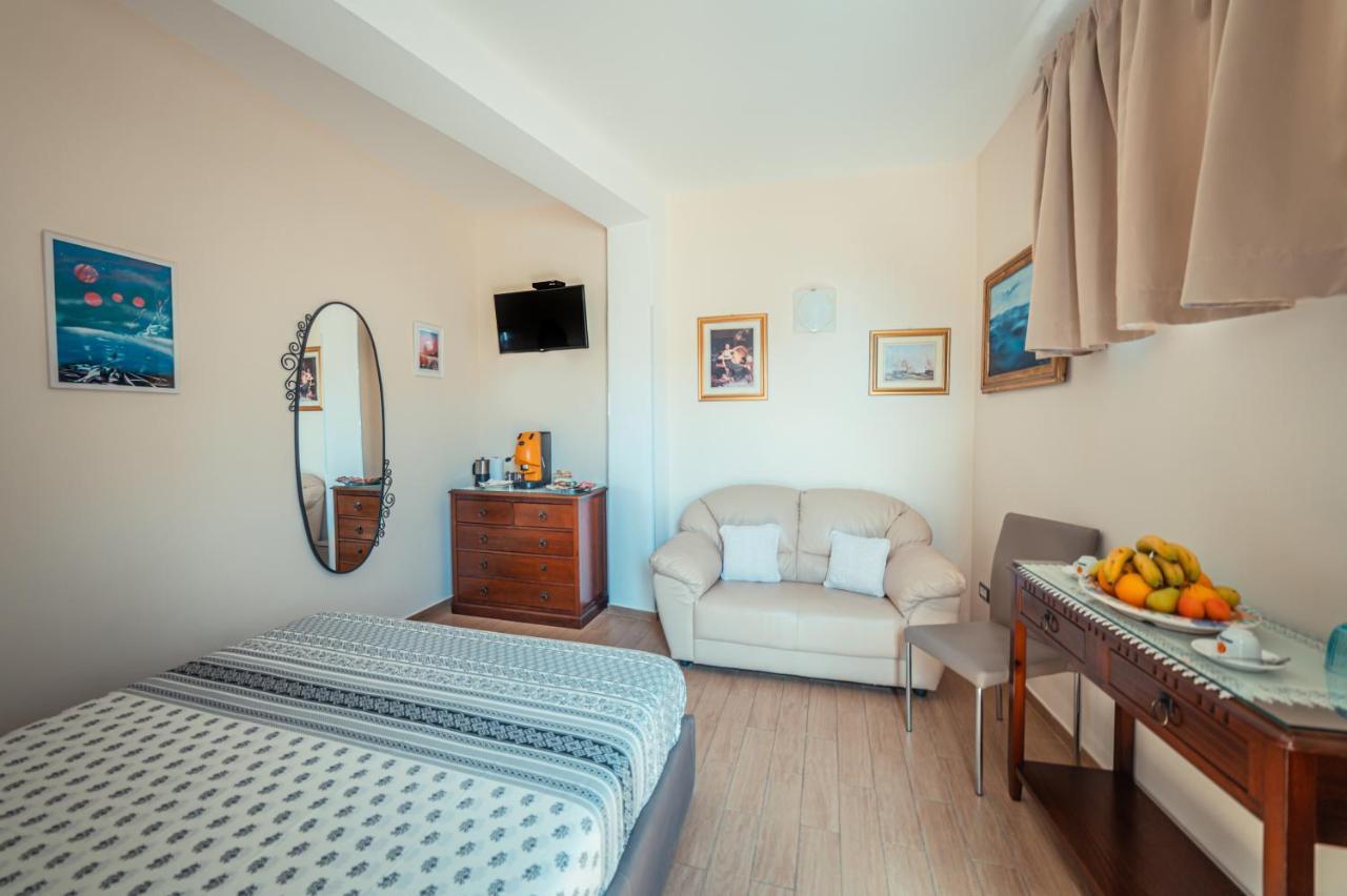 Elegant R&B Floridia Bed & Breakfast ตาออร์มินา ภายนอก รูปภาพ